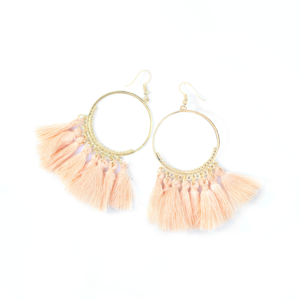 ARETES FALDA CREMA